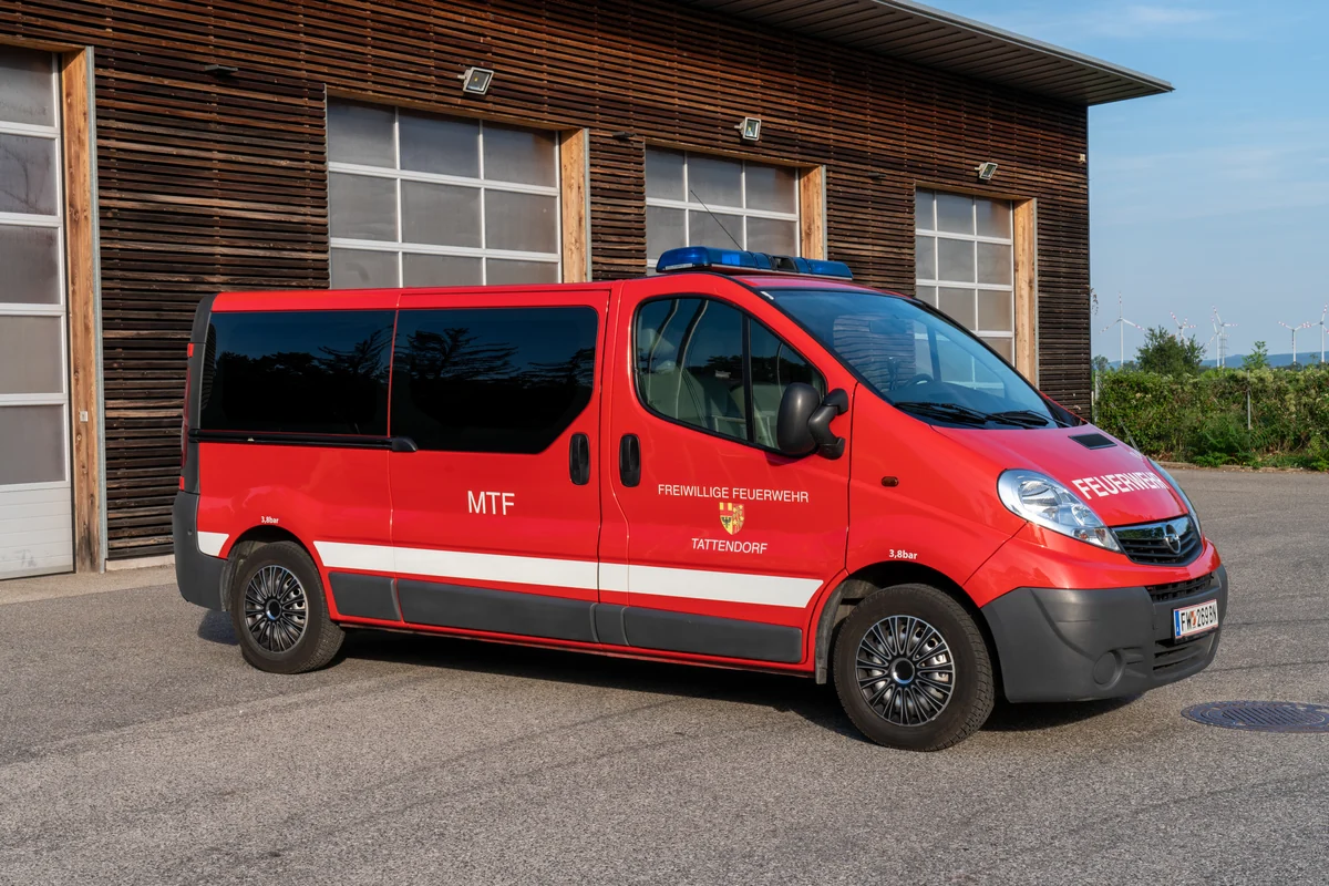Mannschaftstransportfahrzeug der FF Tattendorf